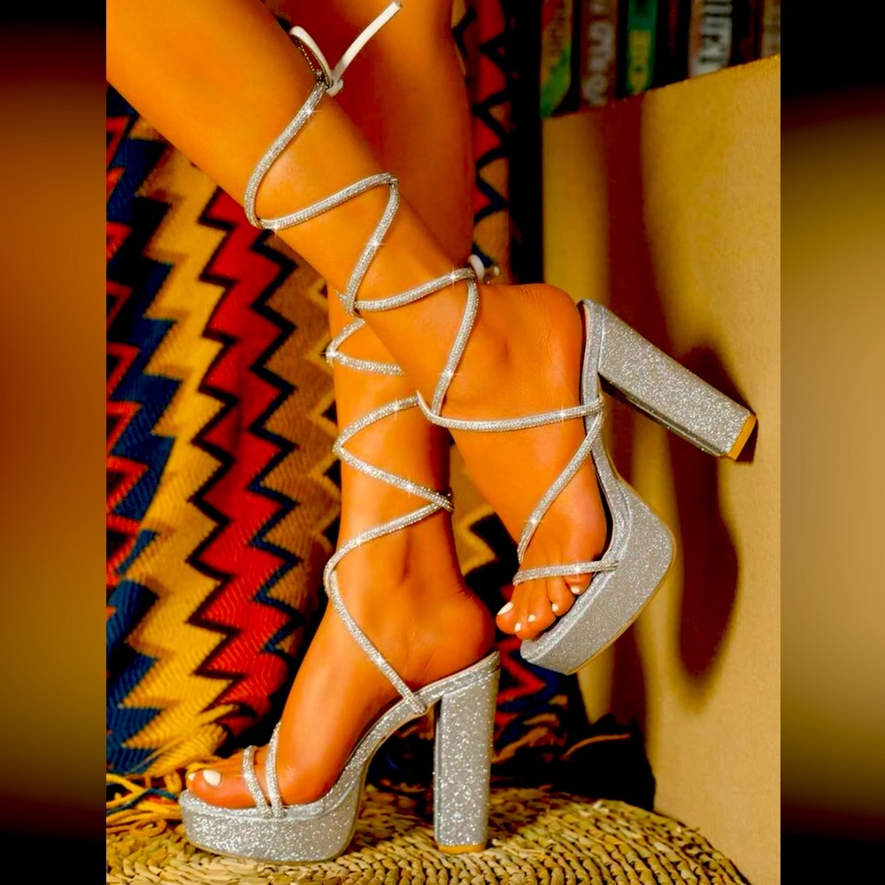 Tie up leg sandals